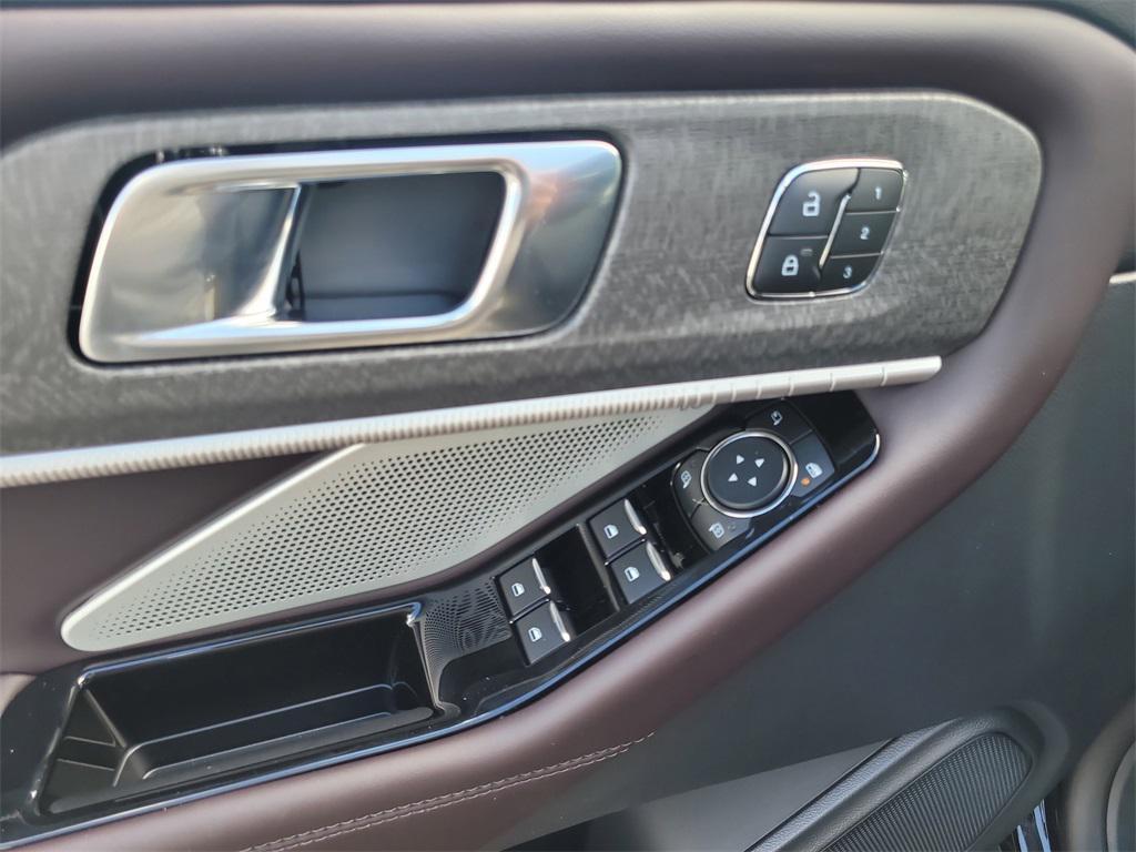 new 2025 Ford Explorer car, priced at $48,068