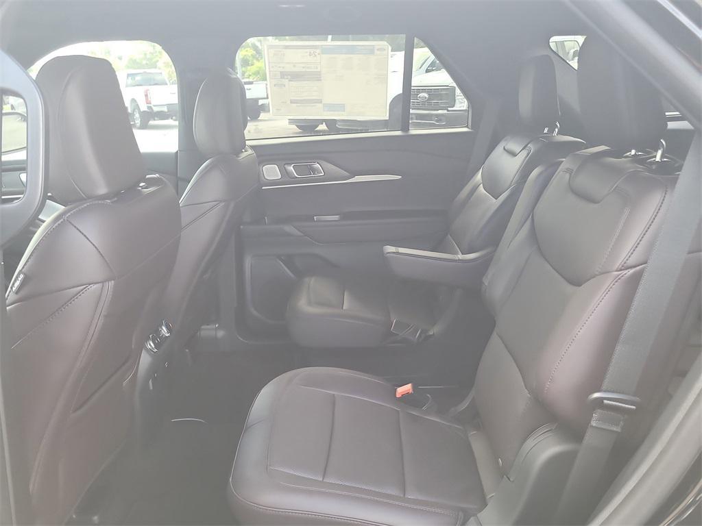 new 2025 Ford Explorer car, priced at $48,068