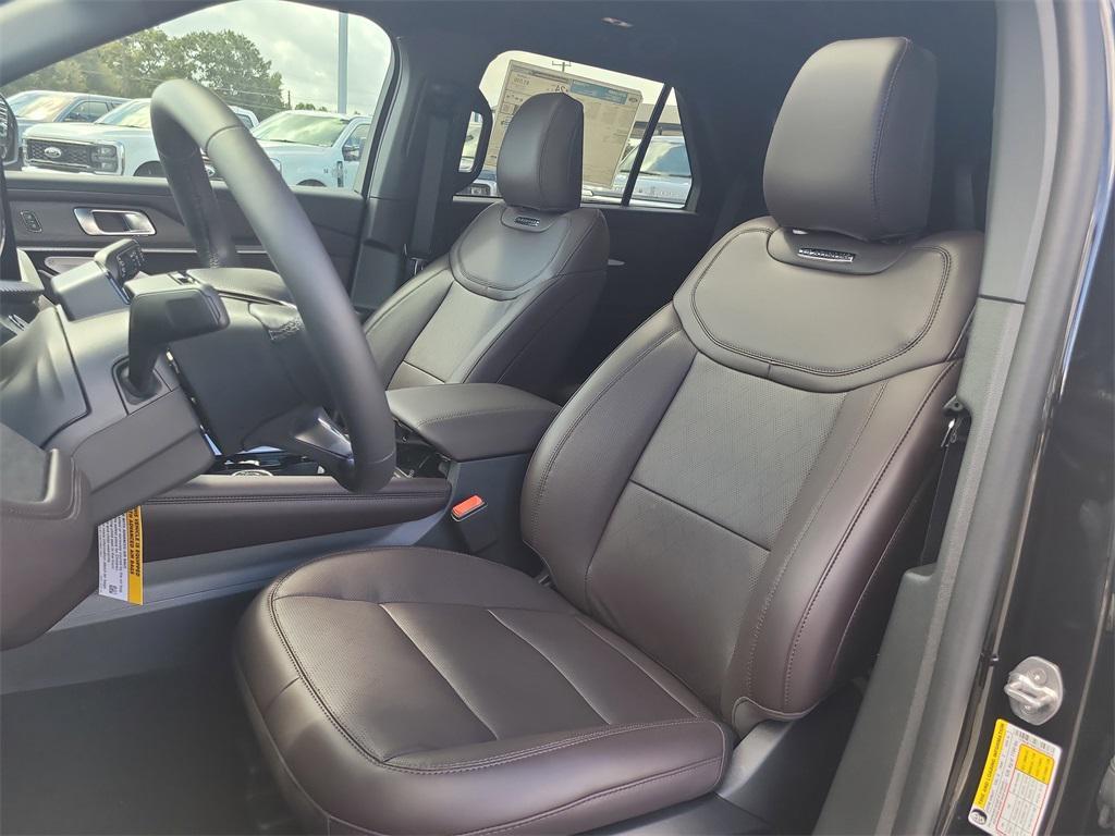 new 2025 Ford Explorer car, priced at $48,068