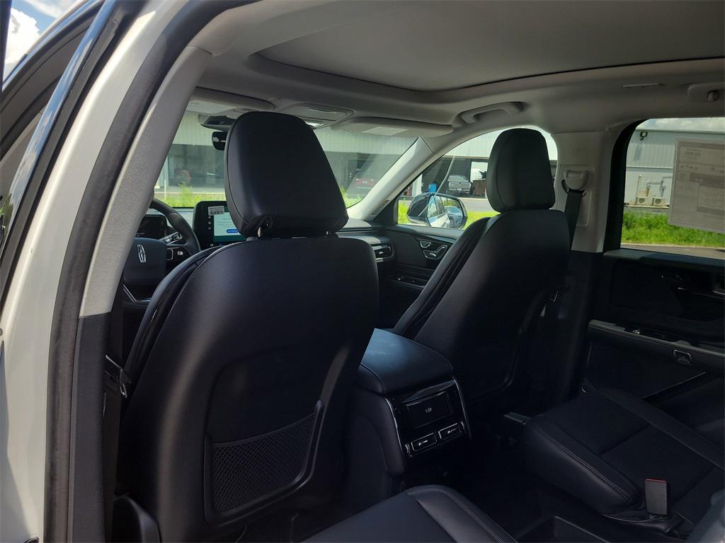 new 2025 Lincoln Aviator car, priced at $59,270