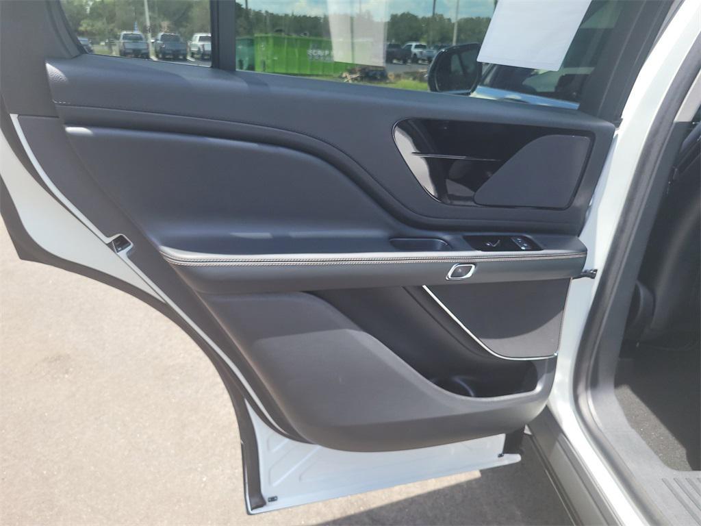 new 2025 Lincoln Aviator car, priced at $59,270