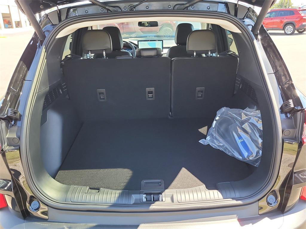 new 2025 Ford Escape PHEV car, priced at $33,099