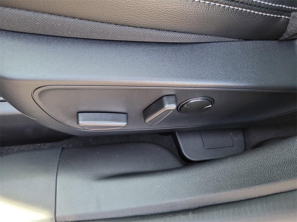 new 2025 Ford Escape PHEV car, priced at $33,099