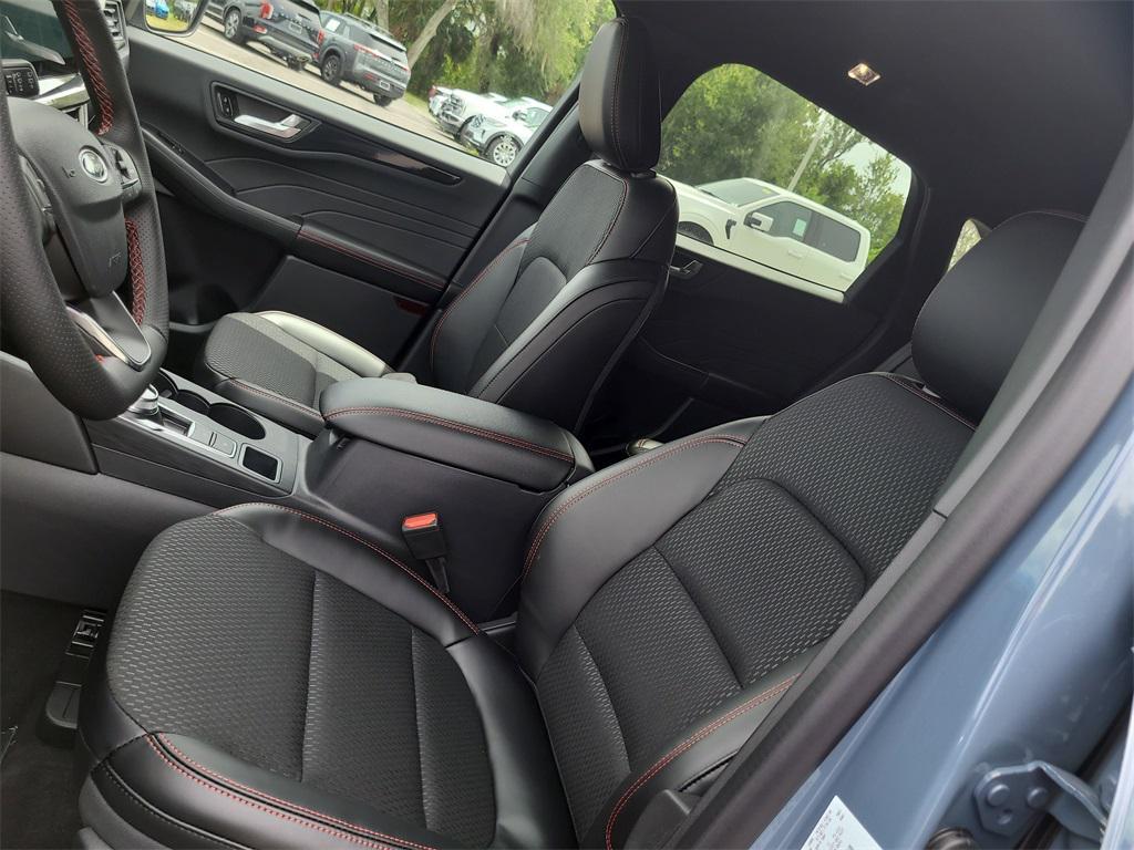 new 2025 Ford Escape car, priced at $29,031