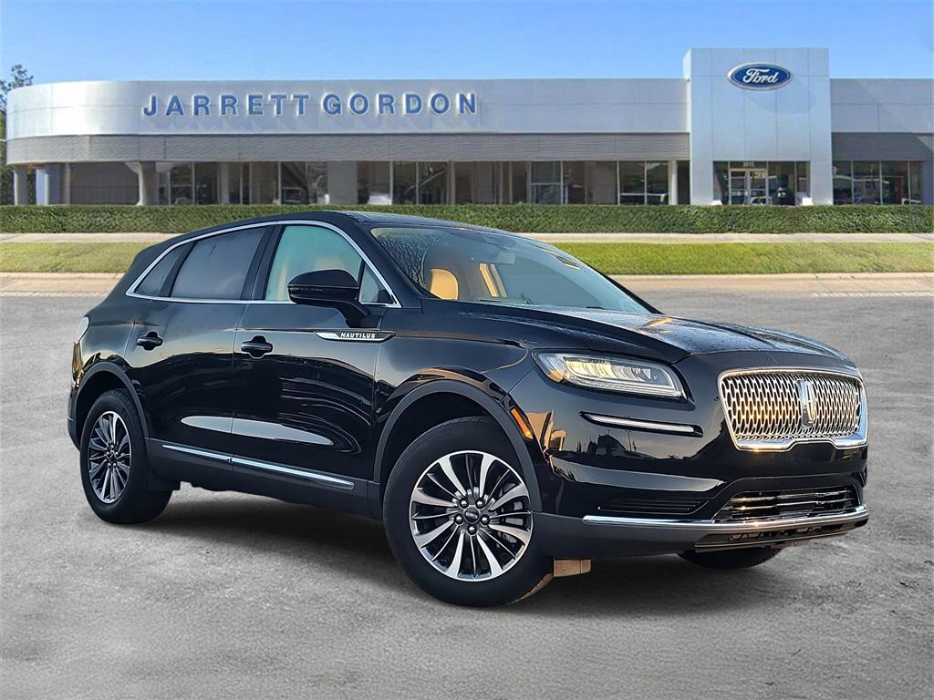 used 2022 Lincoln Nautilus car, priced at $28,500