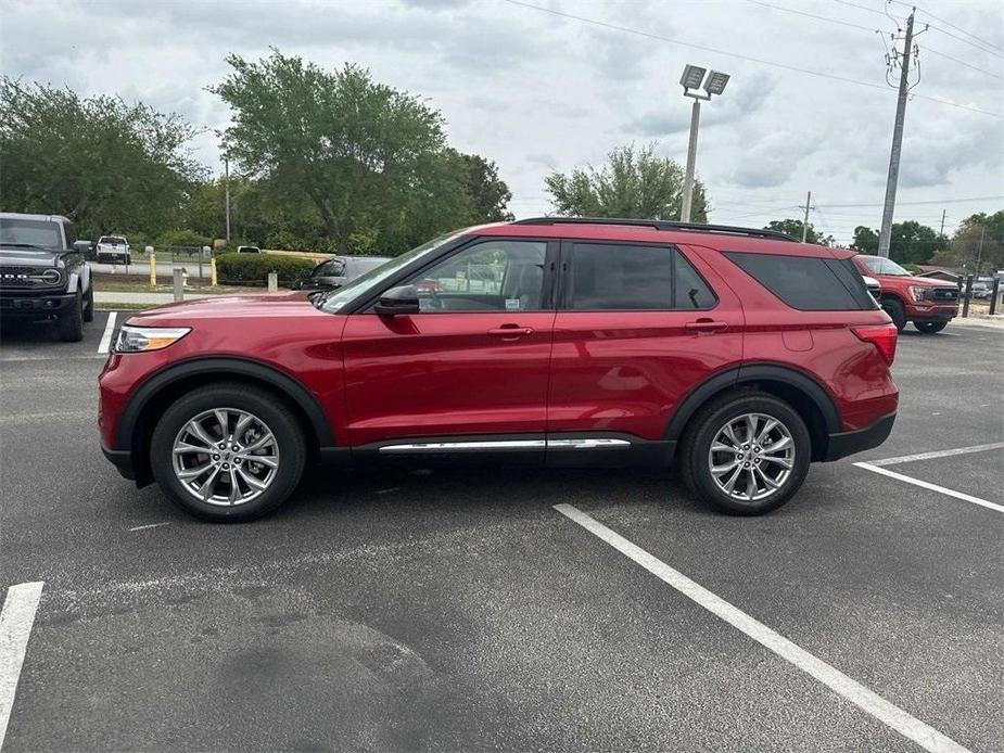 new 2024 Ford Explorer car, priced at $40,977