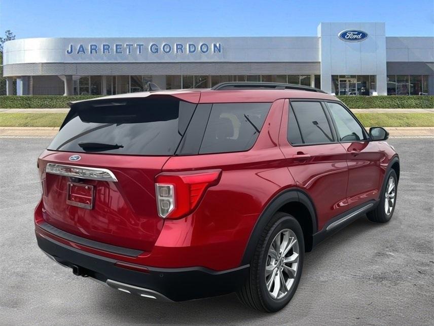 new 2024 Ford Explorer car, priced at $40,977