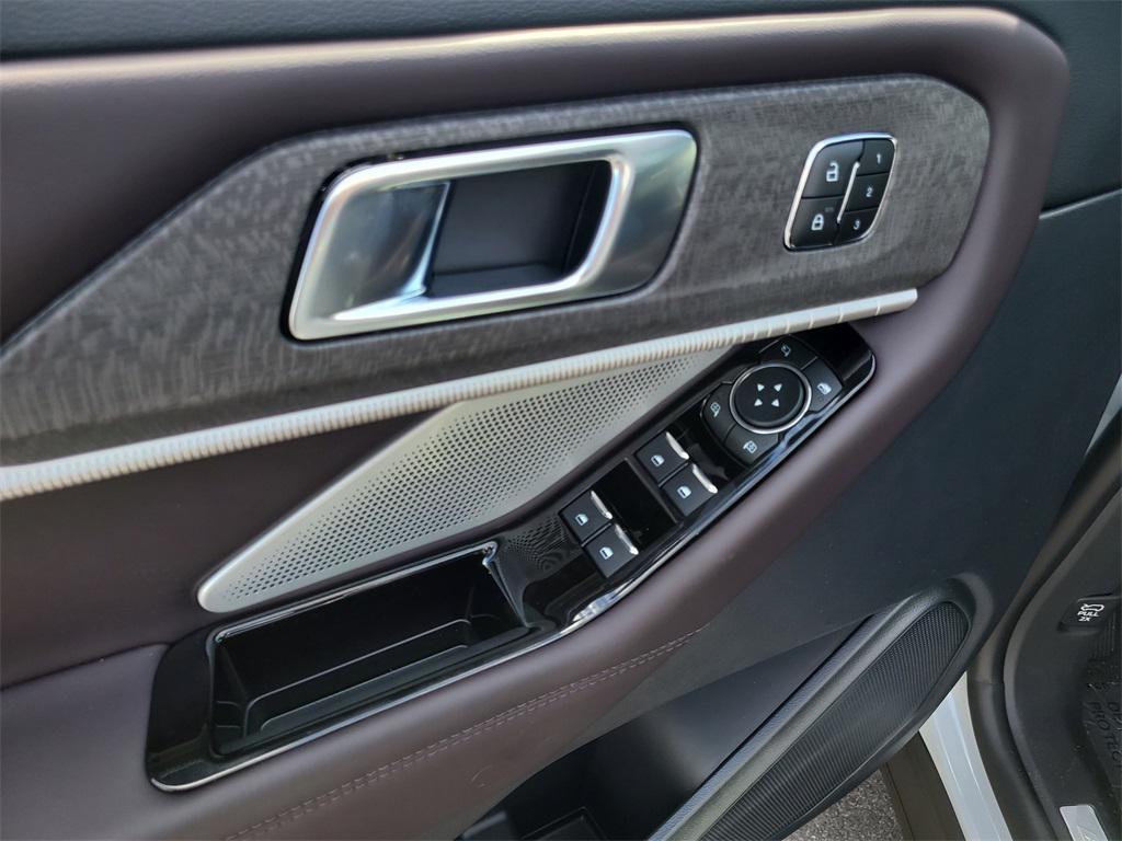new 2025 Ford Explorer car, priced at $48,750