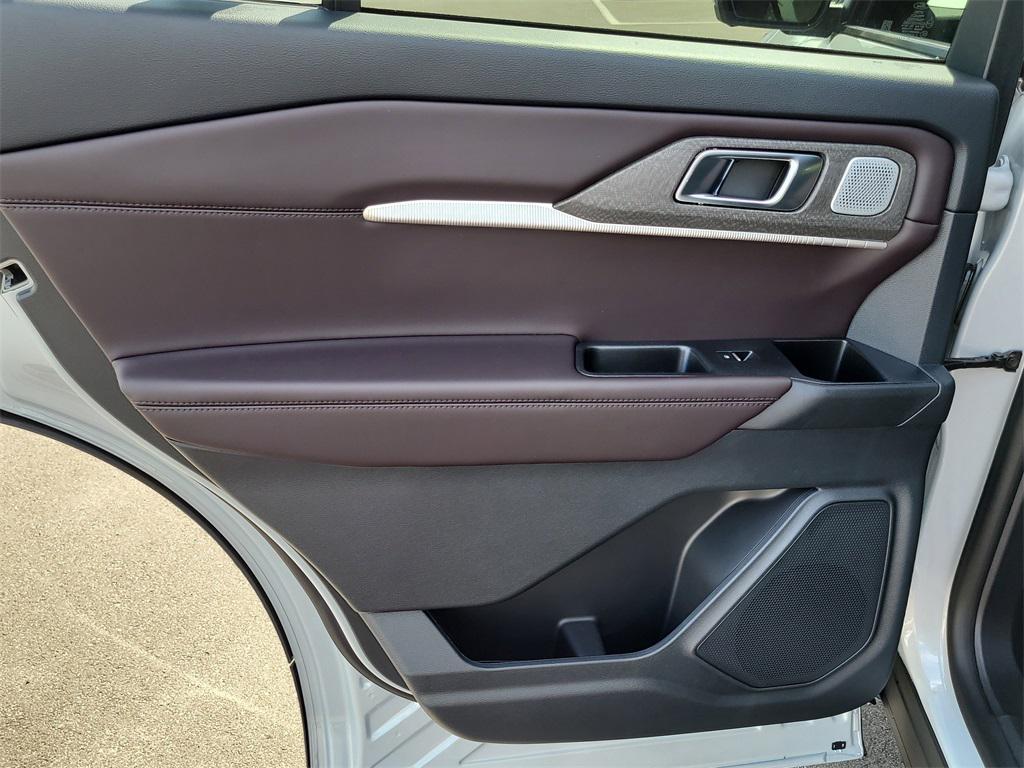 new 2025 Ford Explorer car, priced at $48,750