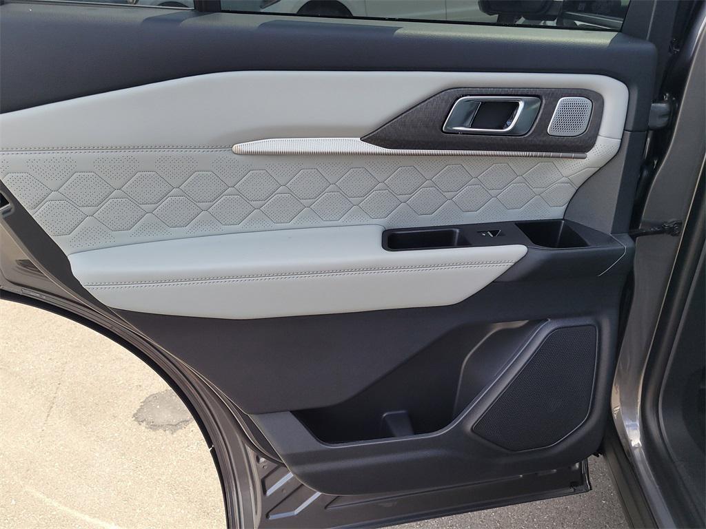 new 2025 Ford Explorer car, priced at $51,911