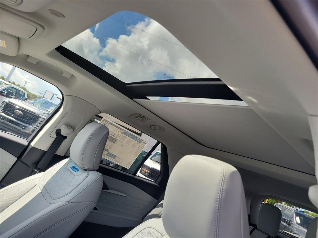 new 2025 Ford Explorer car, priced at $51,911