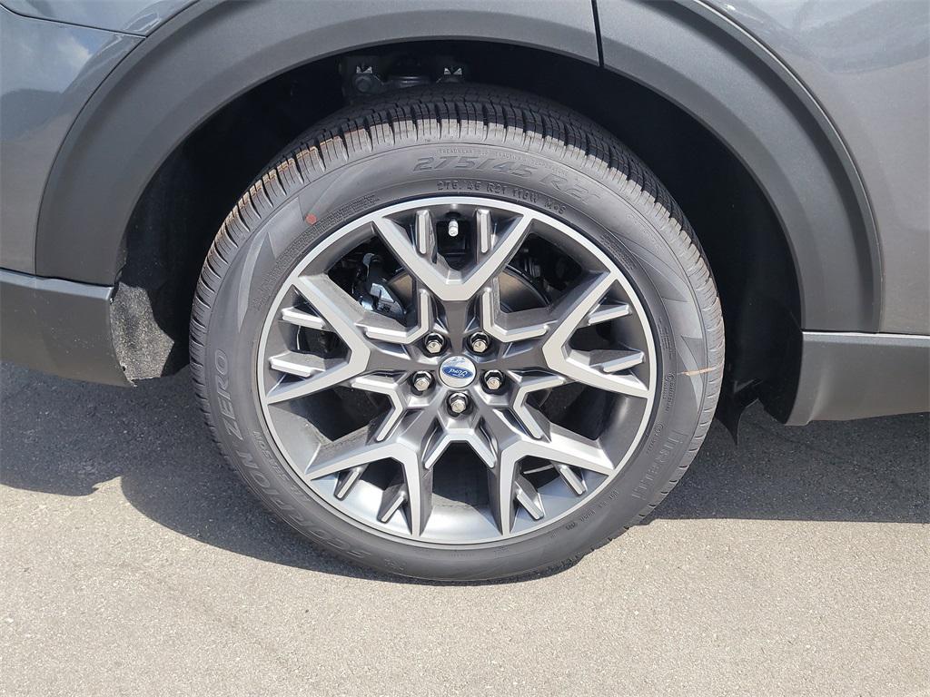 new 2025 Ford Explorer car, priced at $51,911