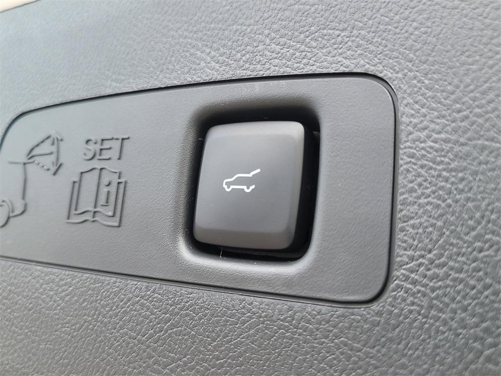 new 2025 Lincoln Corsair car, priced at $49,574