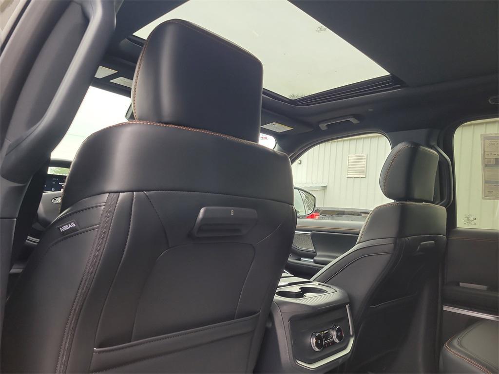 new 2025 Ford Expedition car, priced at $77,685