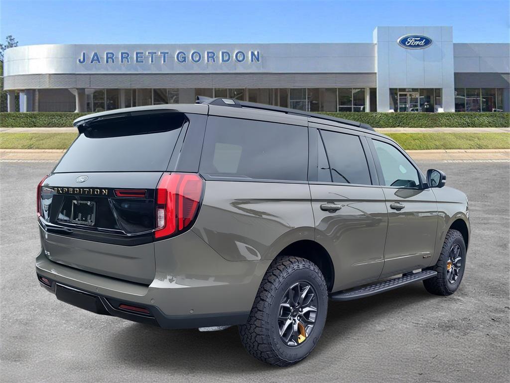 new 2025 Ford Expedition car, priced at $77,685