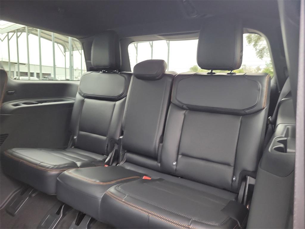 new 2025 Ford Expedition car, priced at $77,685