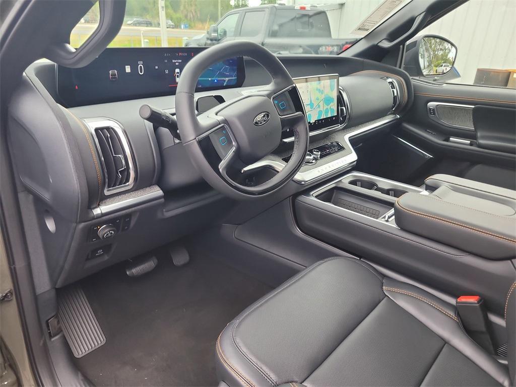 new 2025 Ford Expedition car, priced at $77,685