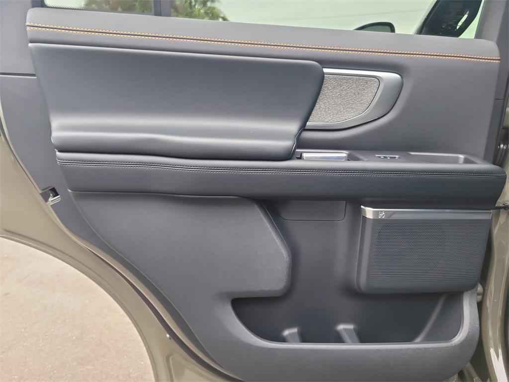 new 2025 Ford Expedition car, priced at $77,685