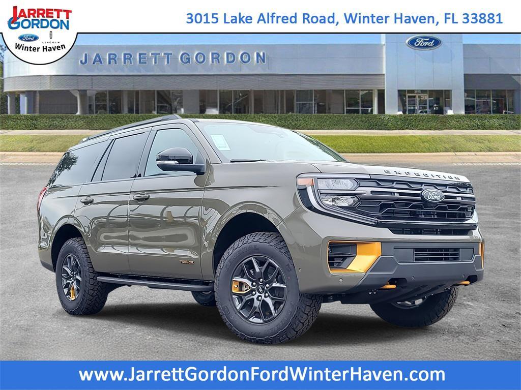 new 2025 Ford Expedition car, priced at $77,685