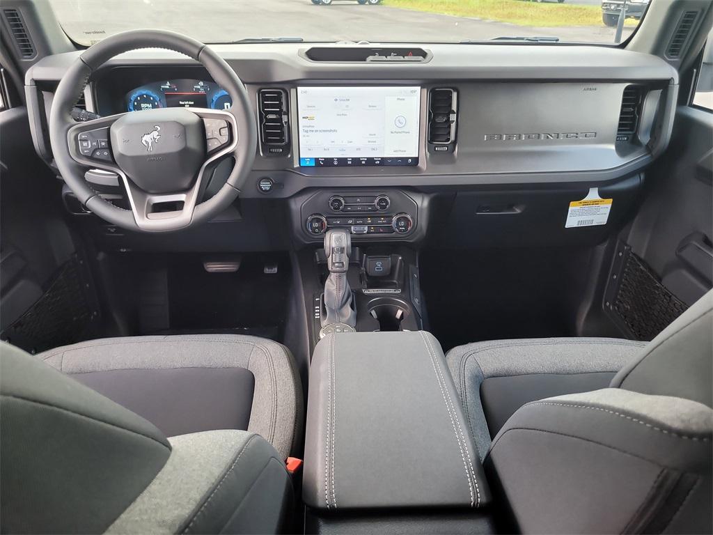 new 2025 Ford Bronco car, priced at $42,061