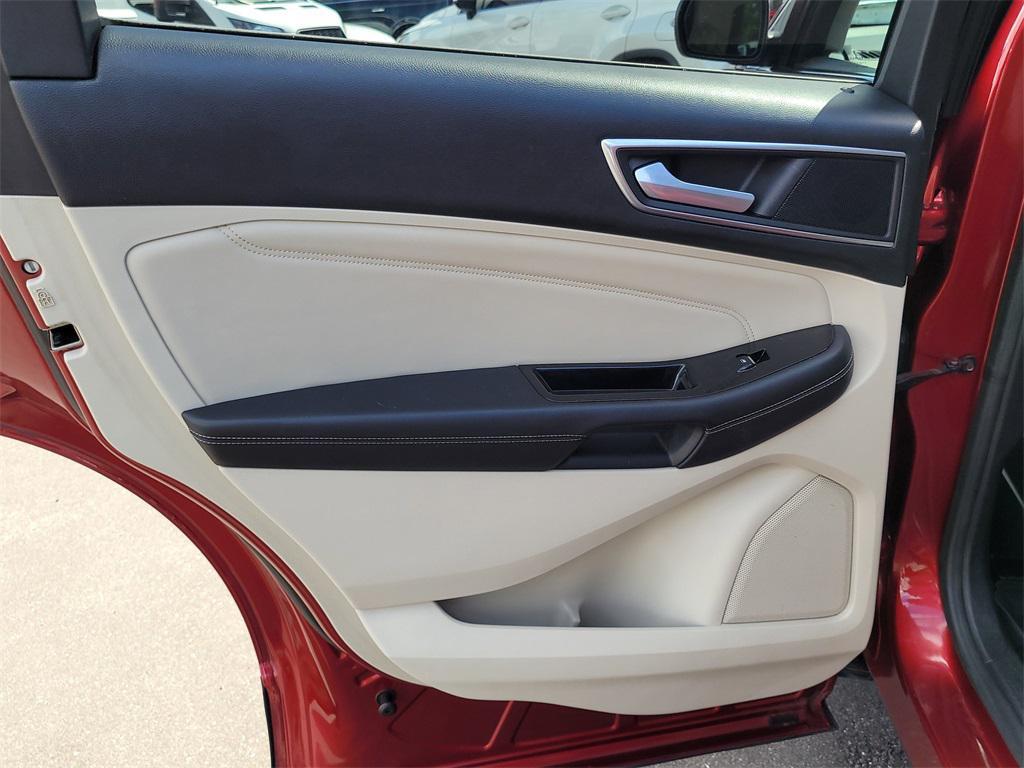 used 2015 Ford Edge car, priced at $10,900