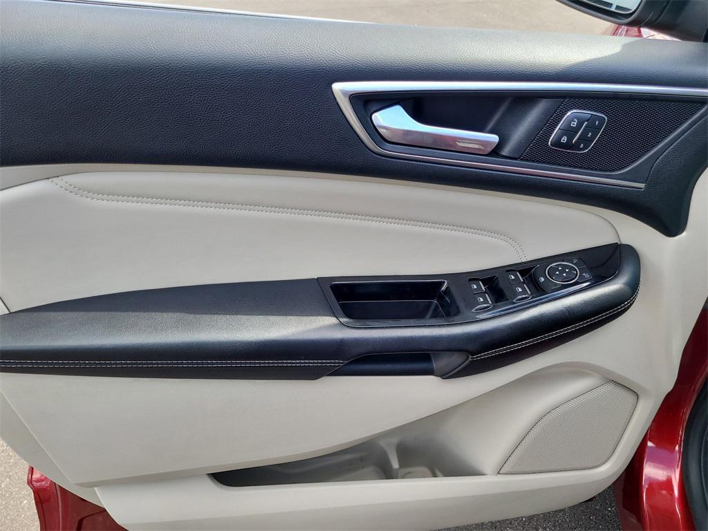 used 2015 Ford Edge car, priced at $10,900
