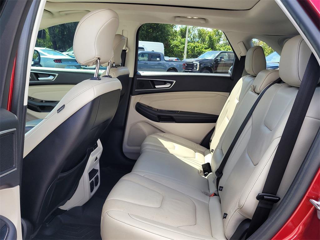 used 2015 Ford Edge car, priced at $10,900