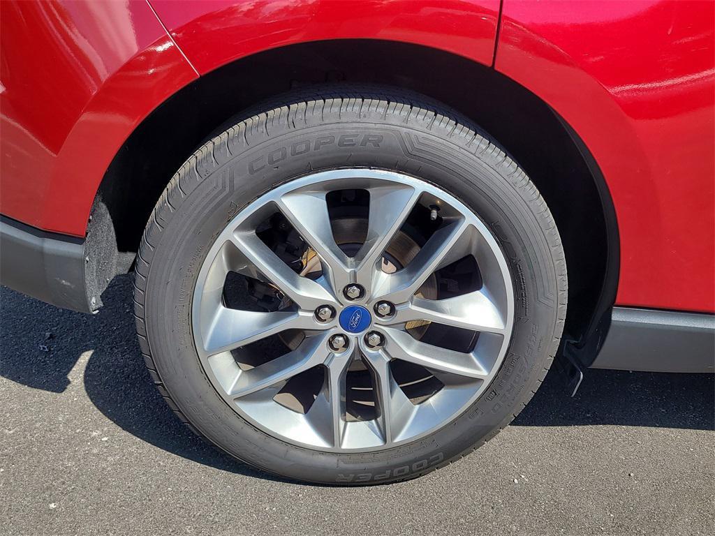 used 2015 Ford Edge car, priced at $10,900