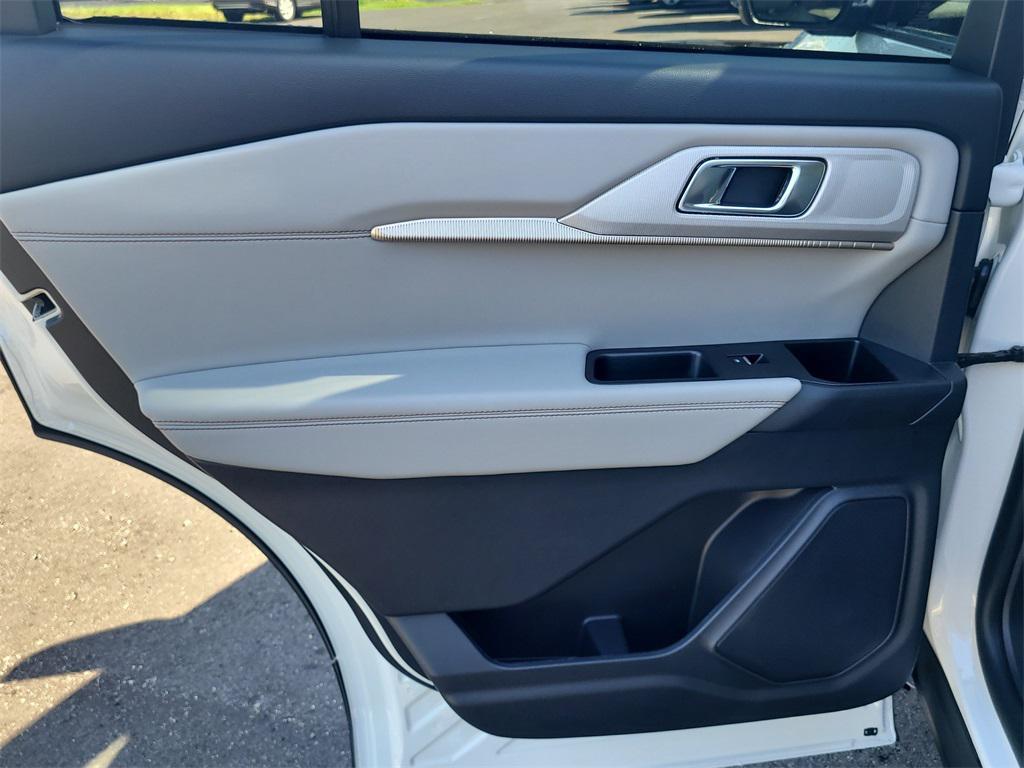 new 2025 Ford Explorer car, priced at $40,314