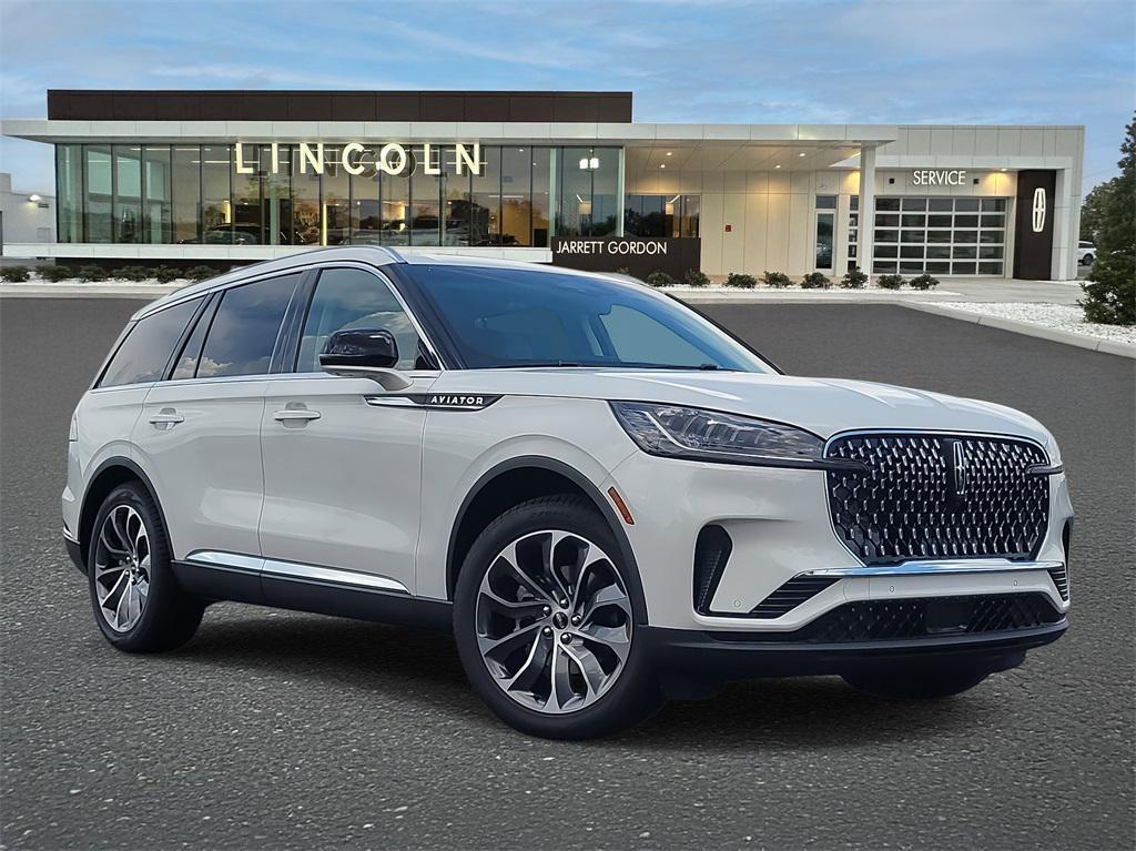 new 2025 Lincoln Aviator car, priced at $60,230
