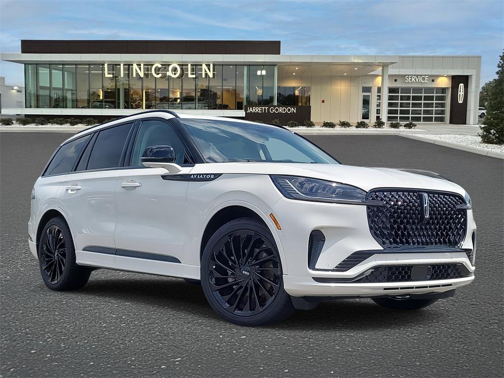 new 2025 Lincoln Aviator car, priced at $70,027