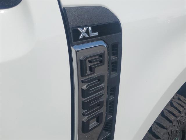 new 2025 Ford F-250 car, priced at $53,302