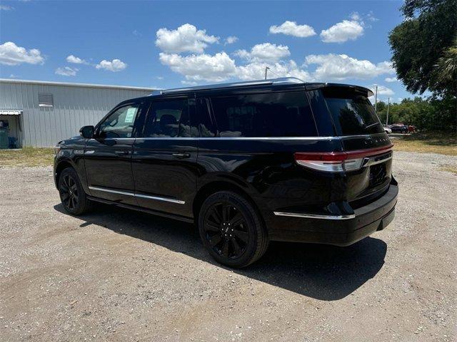 new 2024 Lincoln Navigator L car