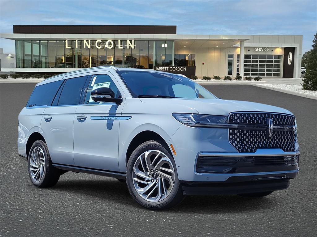 new 2025 Lincoln Navigator car, priced at $102,182
