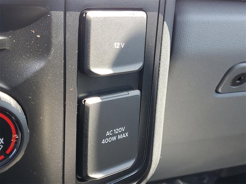 new 2025 Ford F-250 car, priced at $53,581