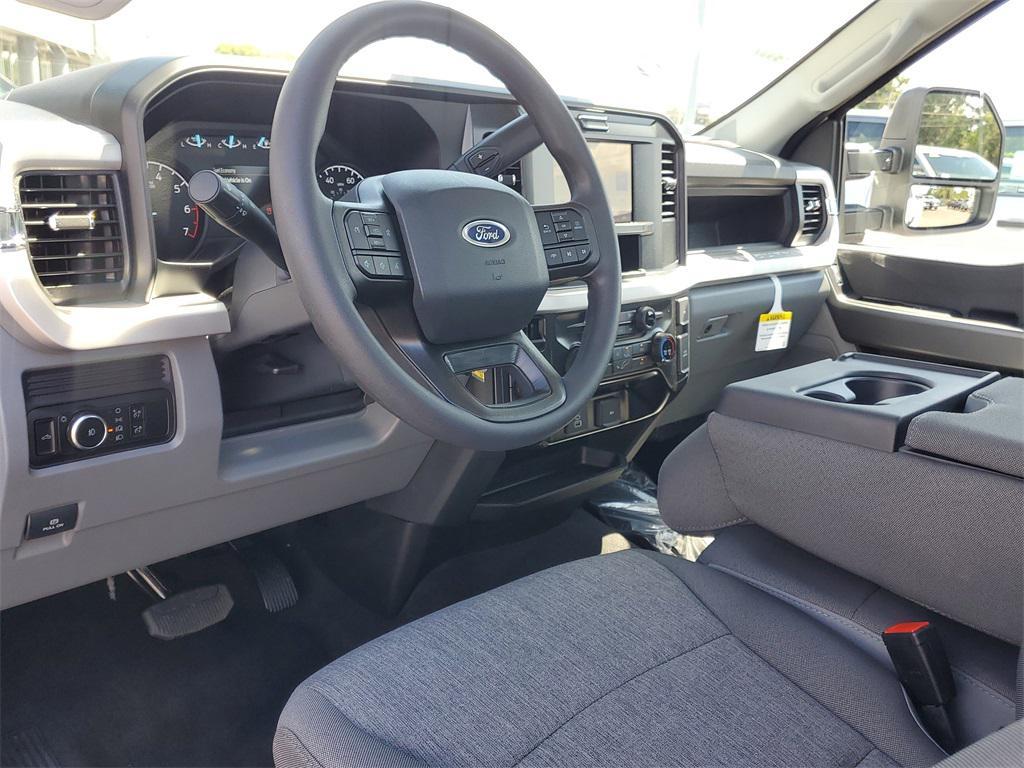 new 2025 Ford F-250 car, priced at $53,581