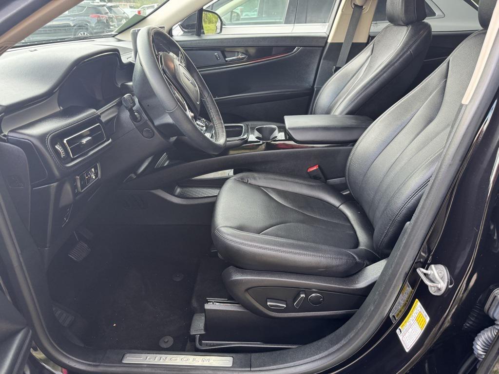 used 2023 Lincoln Nautilus car, priced at $29,800