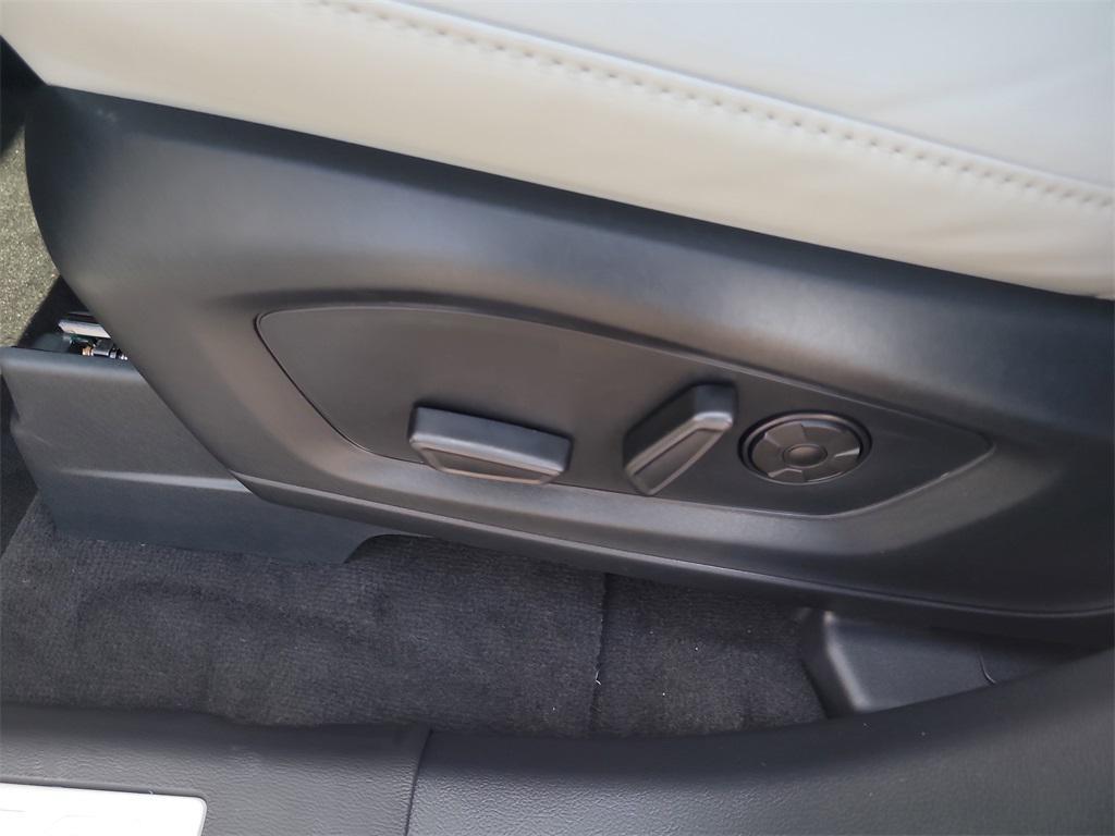 new 2025 Ford Explorer car, priced at $51,551