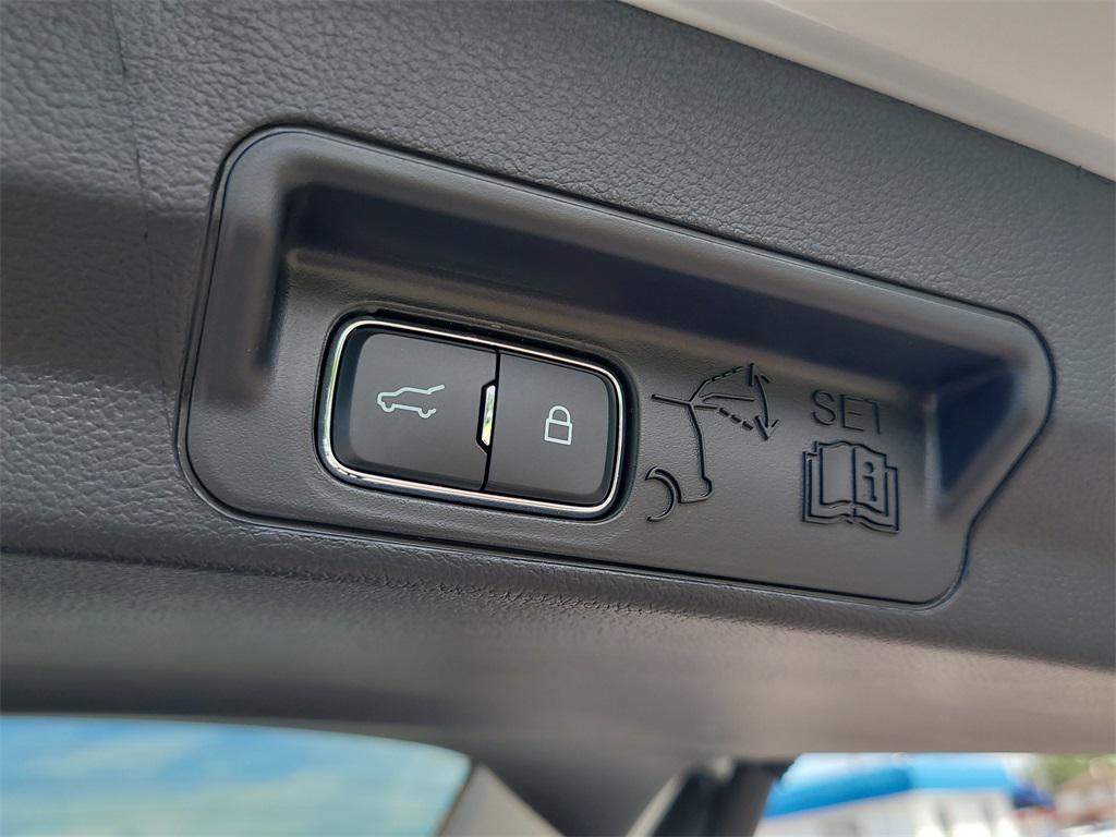new 2025 Ford Explorer car, priced at $51,551