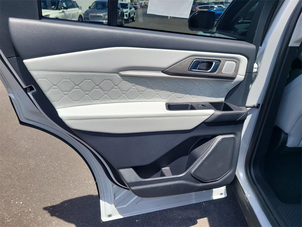 new 2025 Ford Explorer car, priced at $51,551