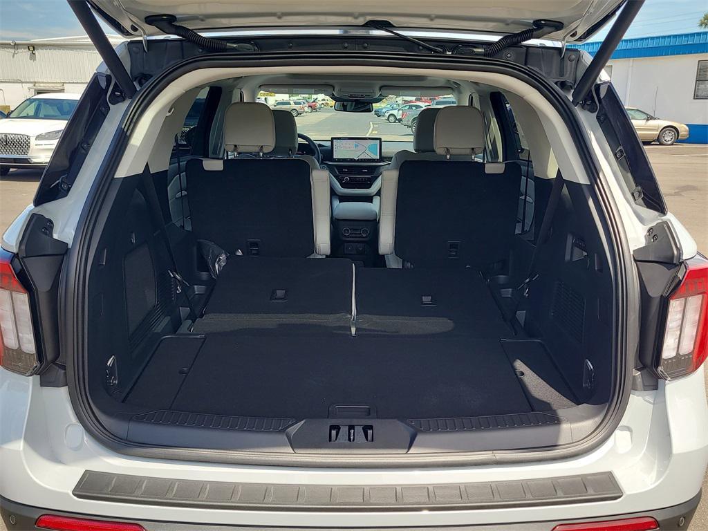 new 2025 Ford Explorer car, priced at $51,551