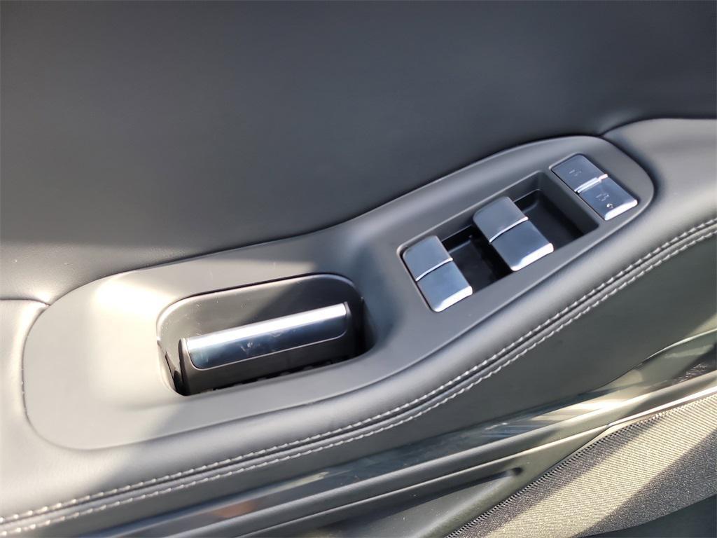 new 2025 Lincoln Navigator car, priced at $102,182