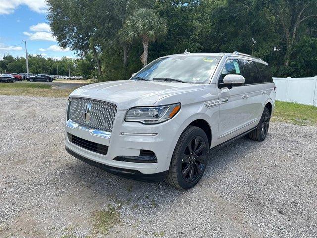 new 2024 Lincoln Navigator car