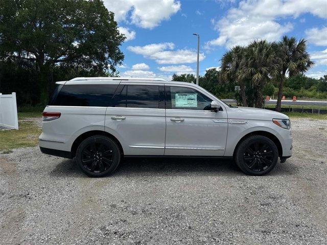 new 2024 Lincoln Navigator car