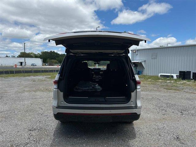 new 2024 Lincoln Navigator car