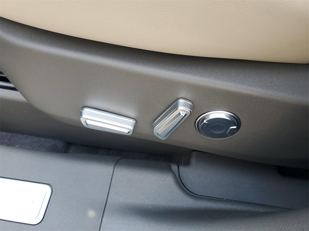 new 2025 Lincoln Nautilus car, priced at $53,026