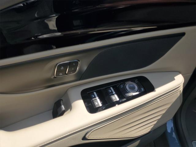 new 2025 Lincoln Nautilus car, priced at $53,026