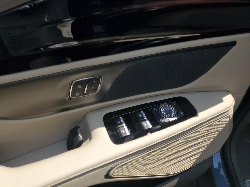 new 2025 Lincoln Nautilus car, priced at $53,026