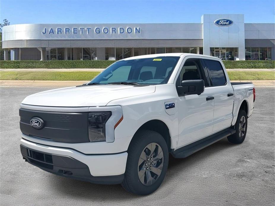 new 2024 Ford F-150 Lightning car, priced at $51,433