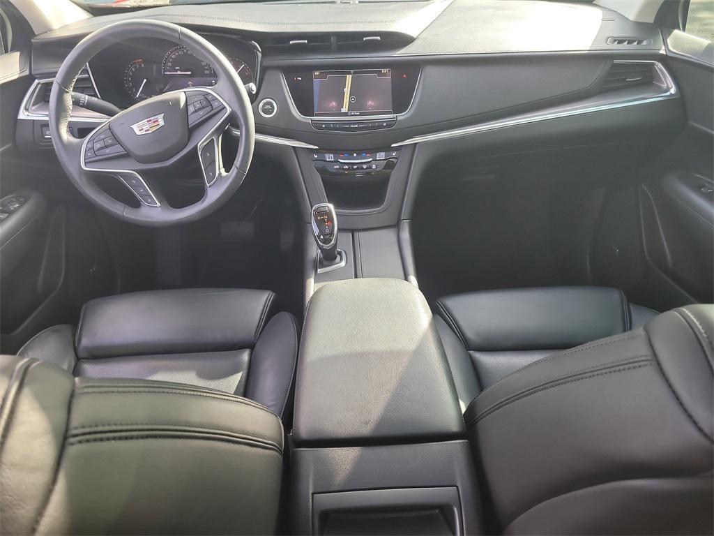 used 2017 Cadillac XT5 car, priced at $20,500